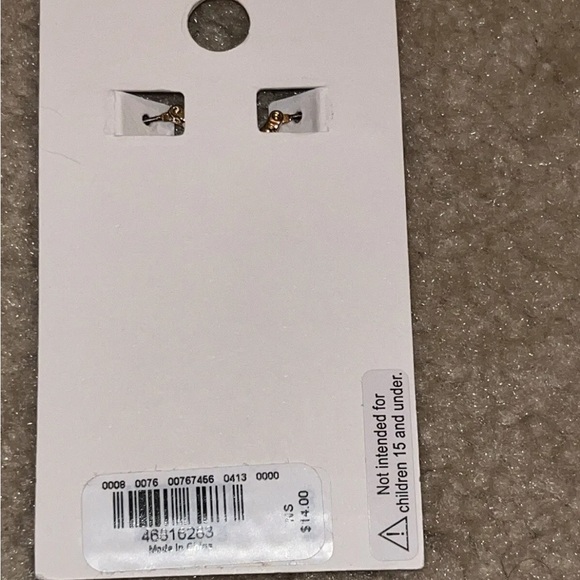 Express Gold Medium Hoop Earrings - Picture 4 of 4